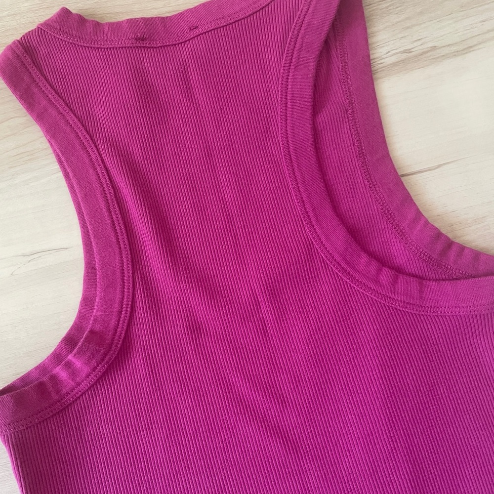 Pink Tank - Picture 5 of 6